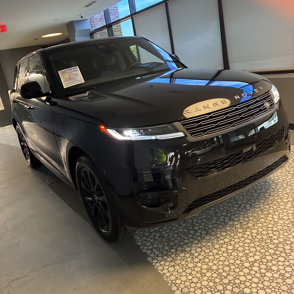 2025 Land Rover Range Rover Sport SE P360