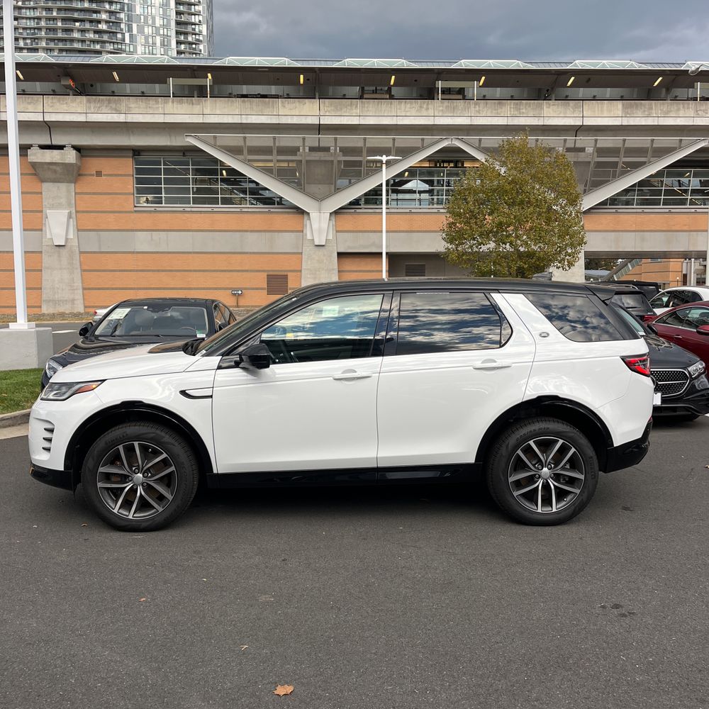 2025 Land Rover Discovery Sport P250 Dynamic SE
