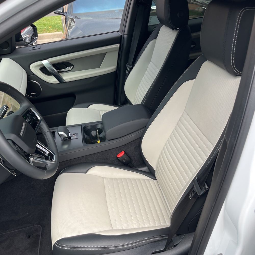 2025 Land Rover Discovery Sport P250 Dynamic SE