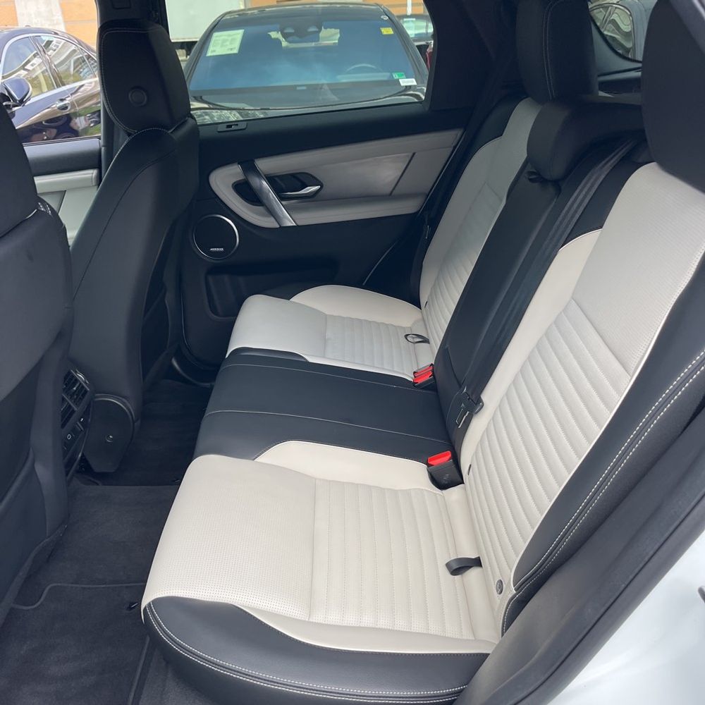 2025 Land Rover Discovery Sport P250 Dynamic SE