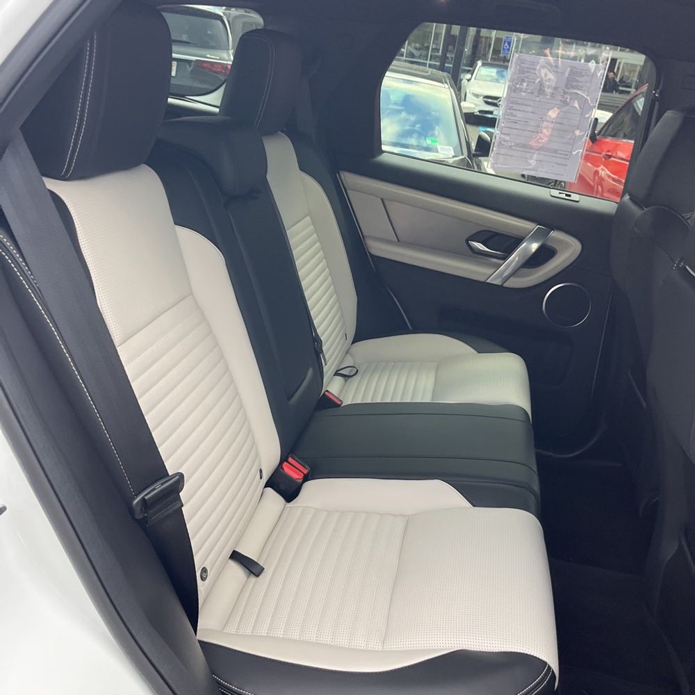 2025 Land Rover Discovery Sport P250 Dynamic SE