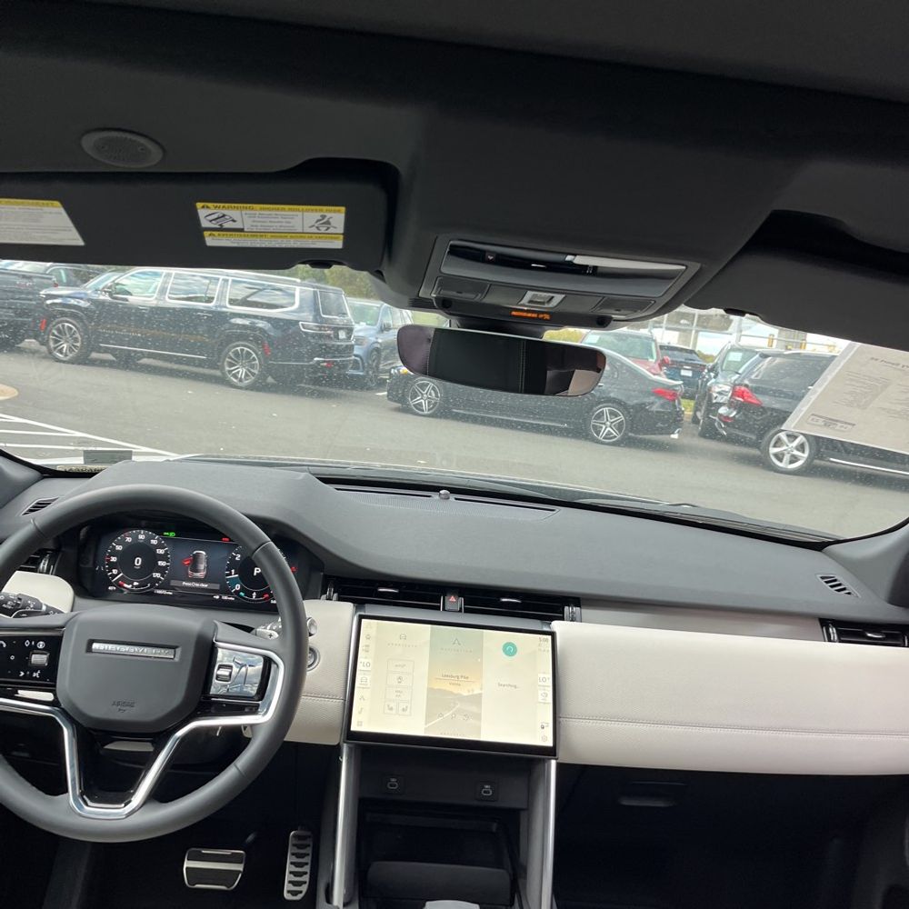 2025 Land Rover Discovery Sport P250 Dynamic SE
