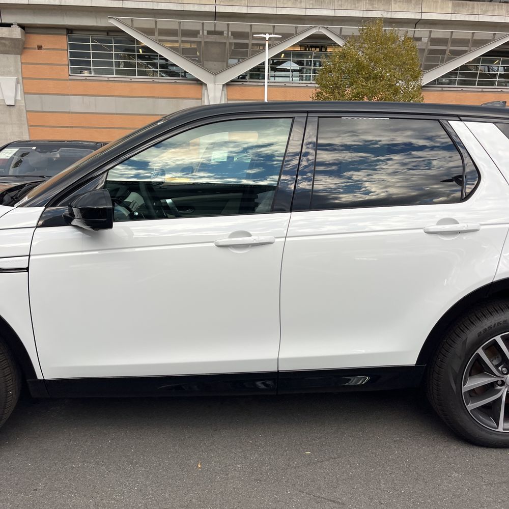 2025 Land Rover Discovery Sport P250 Dynamic SE