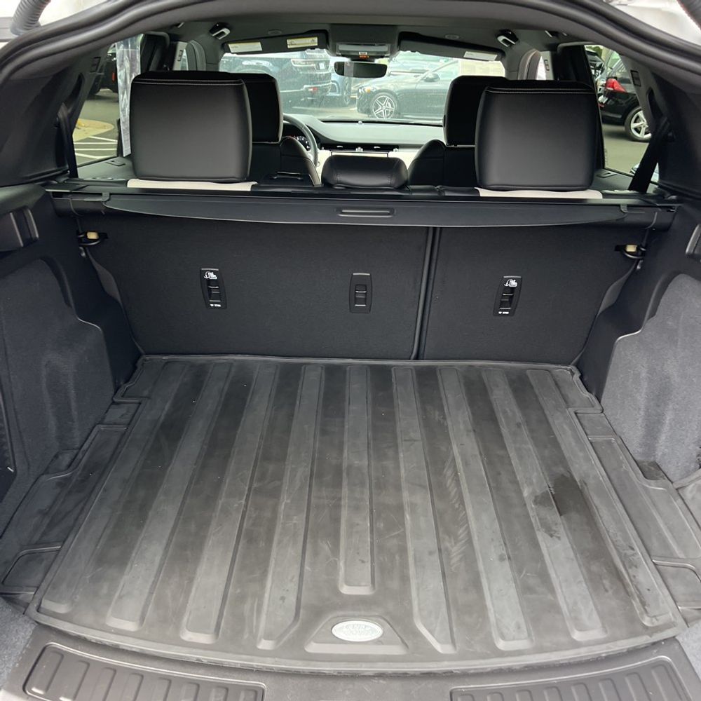 2025 Land Rover Discovery Sport P250 Dynamic SE