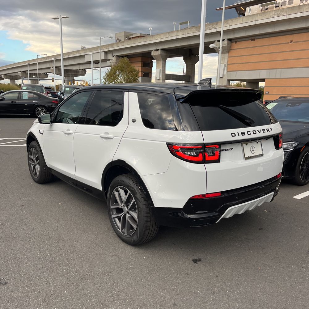 2025 Land Rover Discovery Sport P250 Dynamic SE