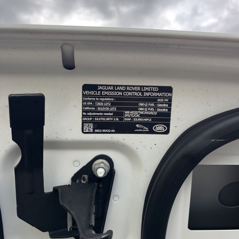 2025 Land Rover Discovery Sport P250 Dynamic SE