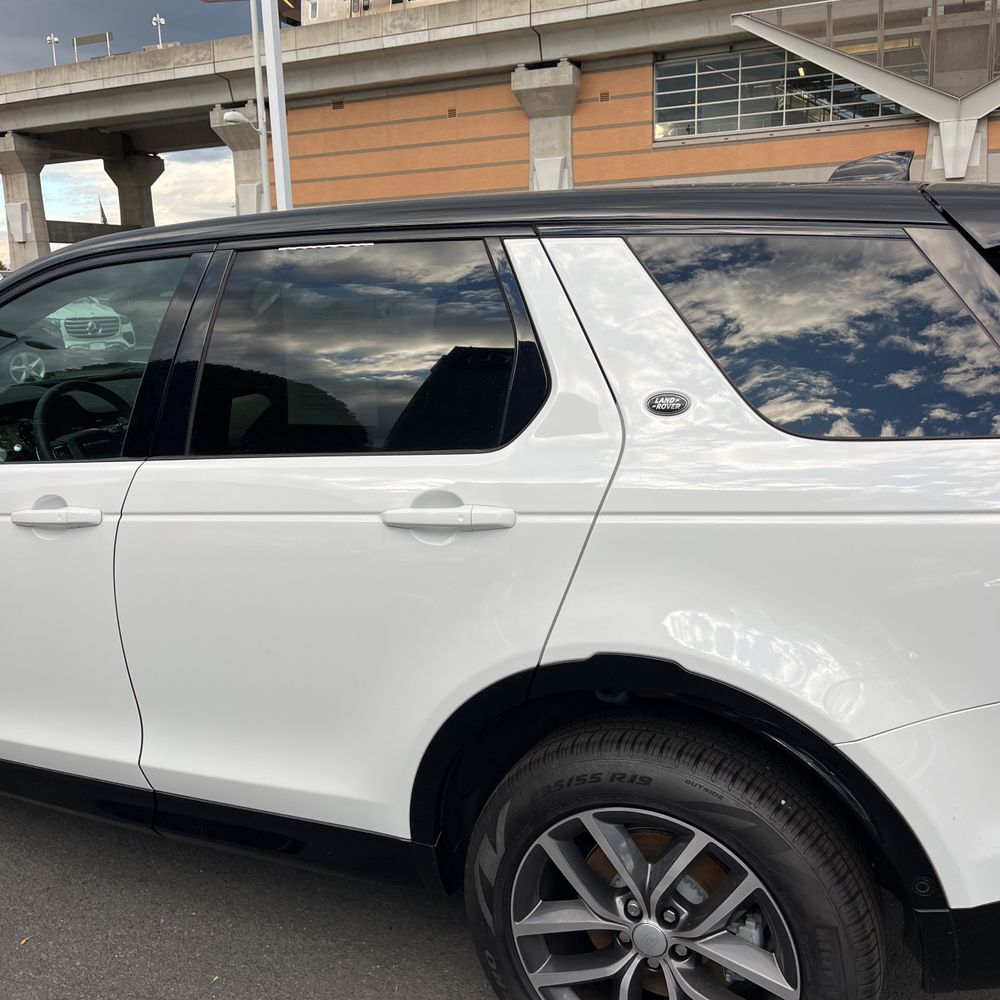 2025 Land Rover Discovery Sport P250 Dynamic SE