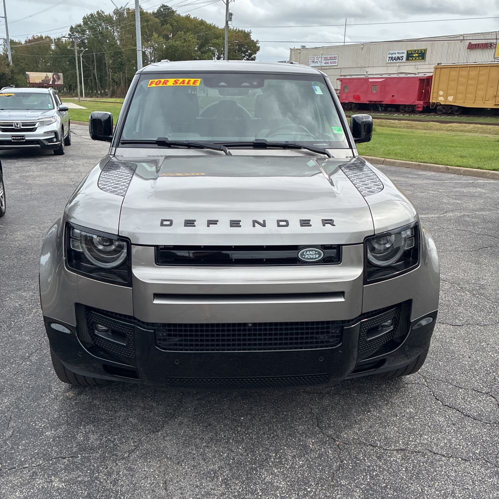 2024 Land Rover Defender 110 X-Dyn SE P400