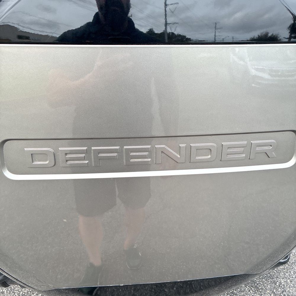 2024 Land Rover Defender 110 X-Dyn SE P400