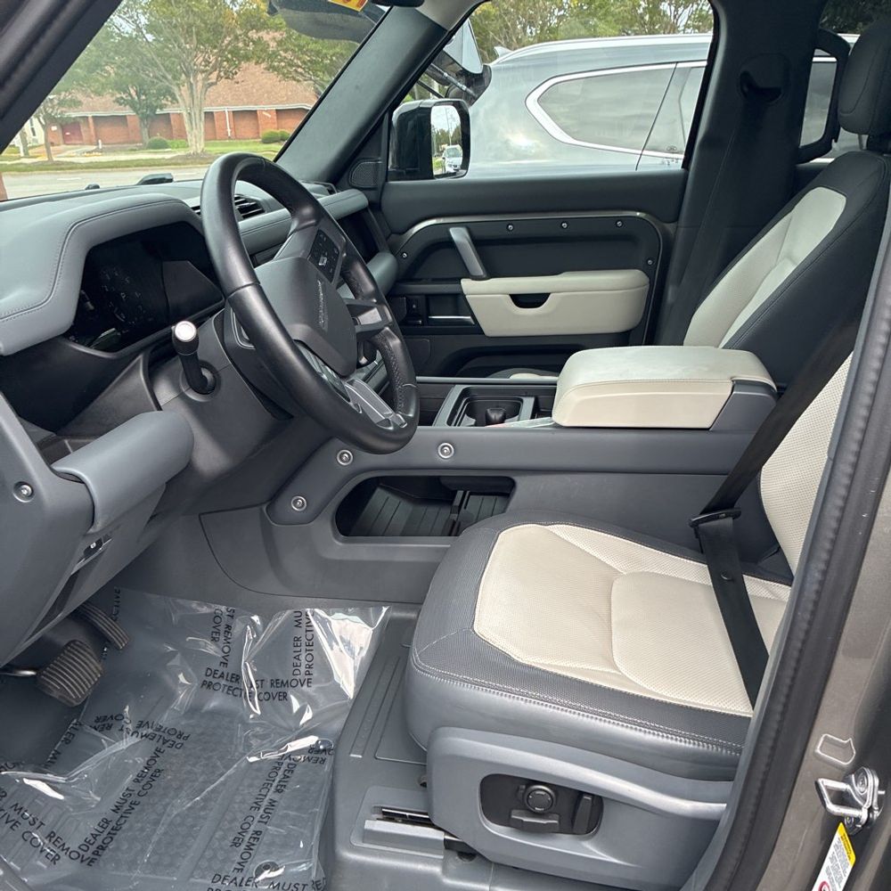 2024 Land Rover Defender 110 X-Dyn SE P400