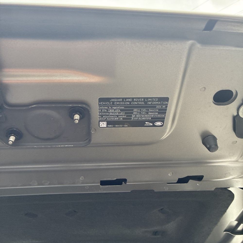 2024 Land Rover Defender 110 X-Dyn SE P400