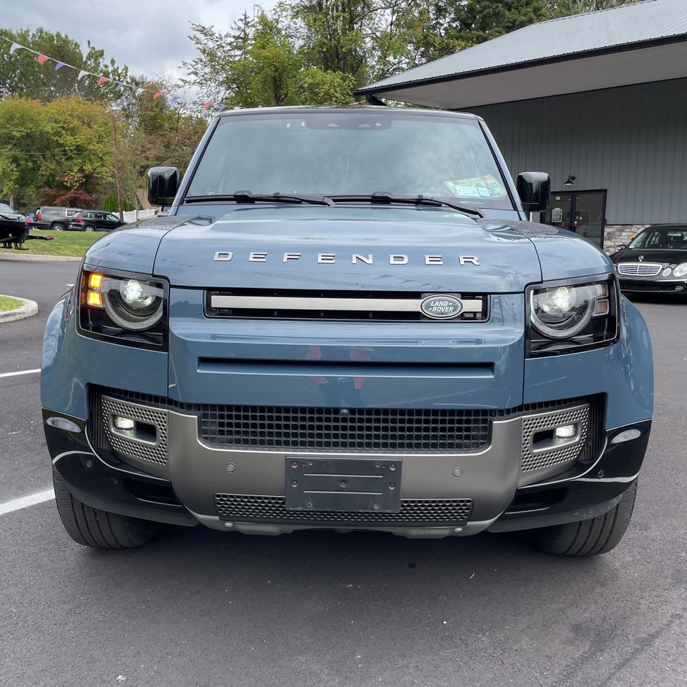 2025 Land Rover Defender 110 X-Dyn SE P400