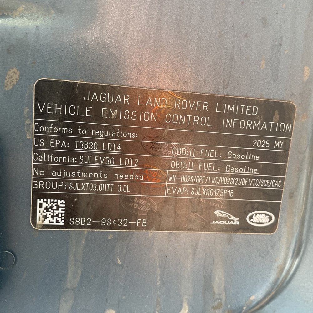 2025 Land Rover Defender 110 X-Dyn SE P400