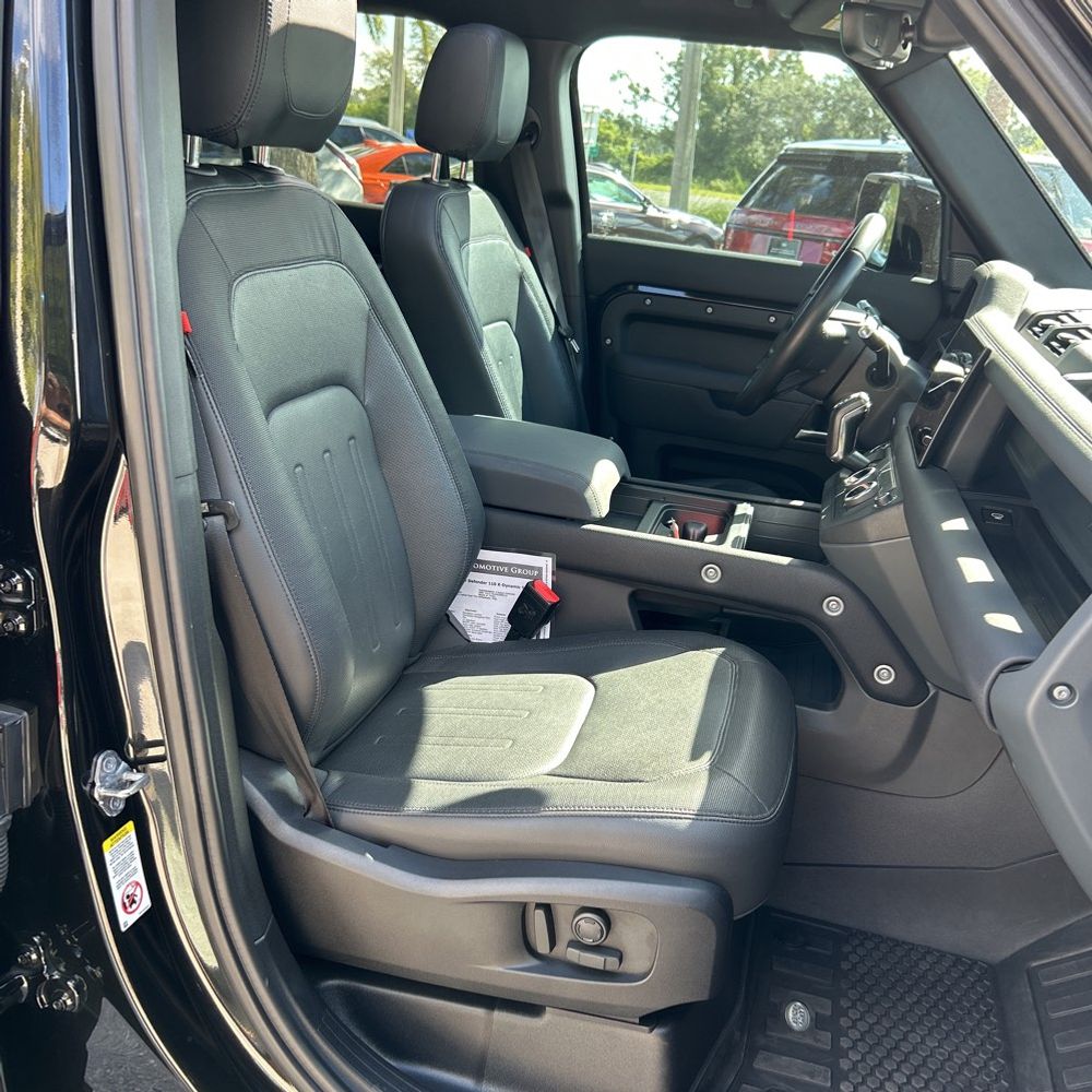 2022 Land Rover Defender 110 X-Dynamic SE