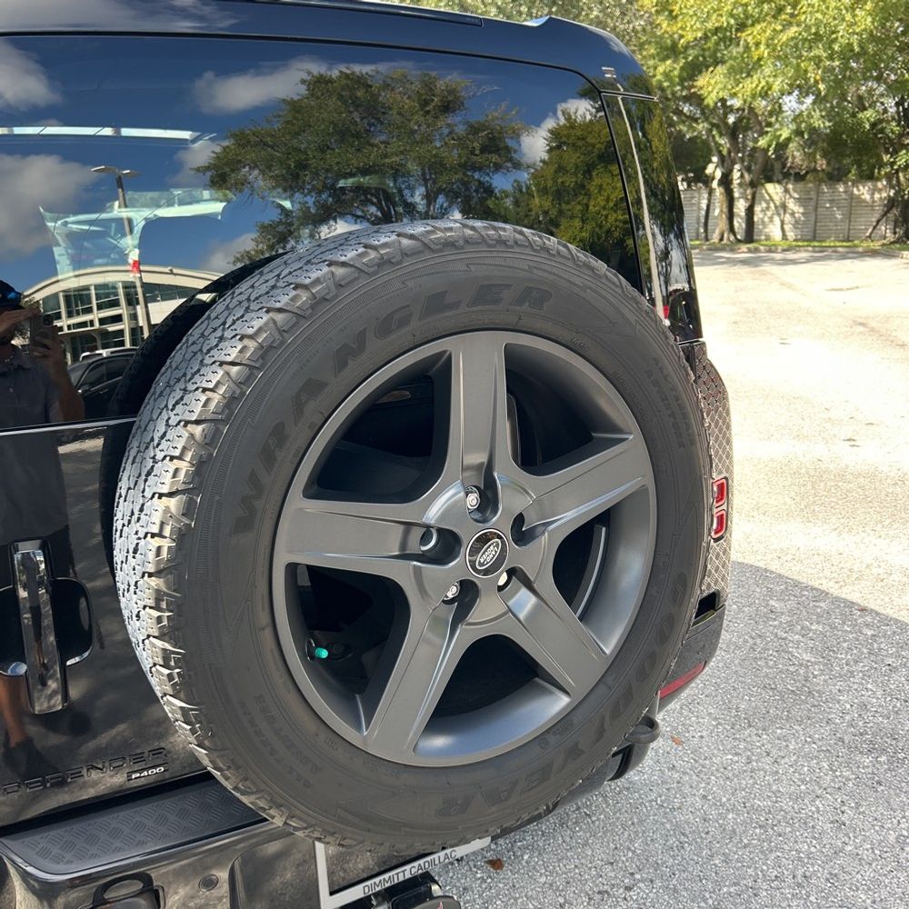 2022 Land Rover Defender 110 X-Dynamic SE