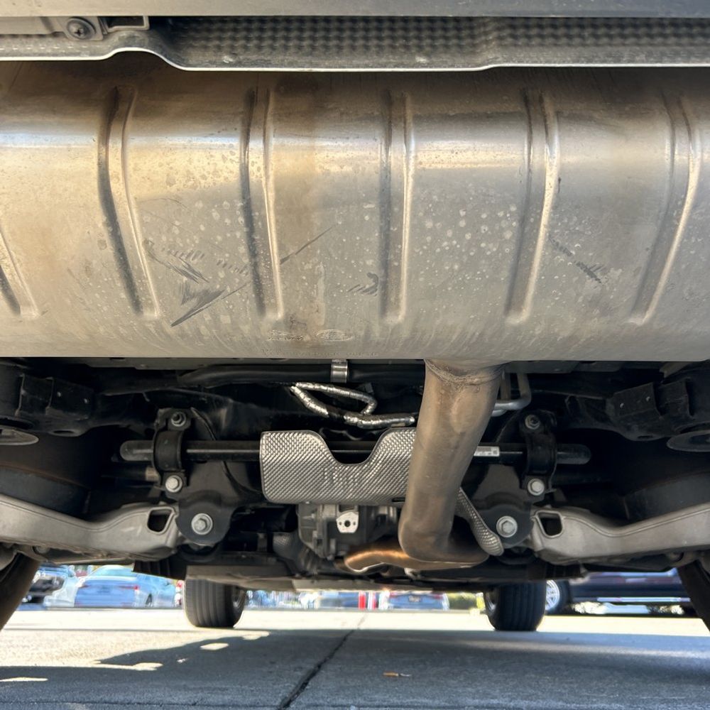 2023 Land Rover Defender 130 X-Dynamic SE