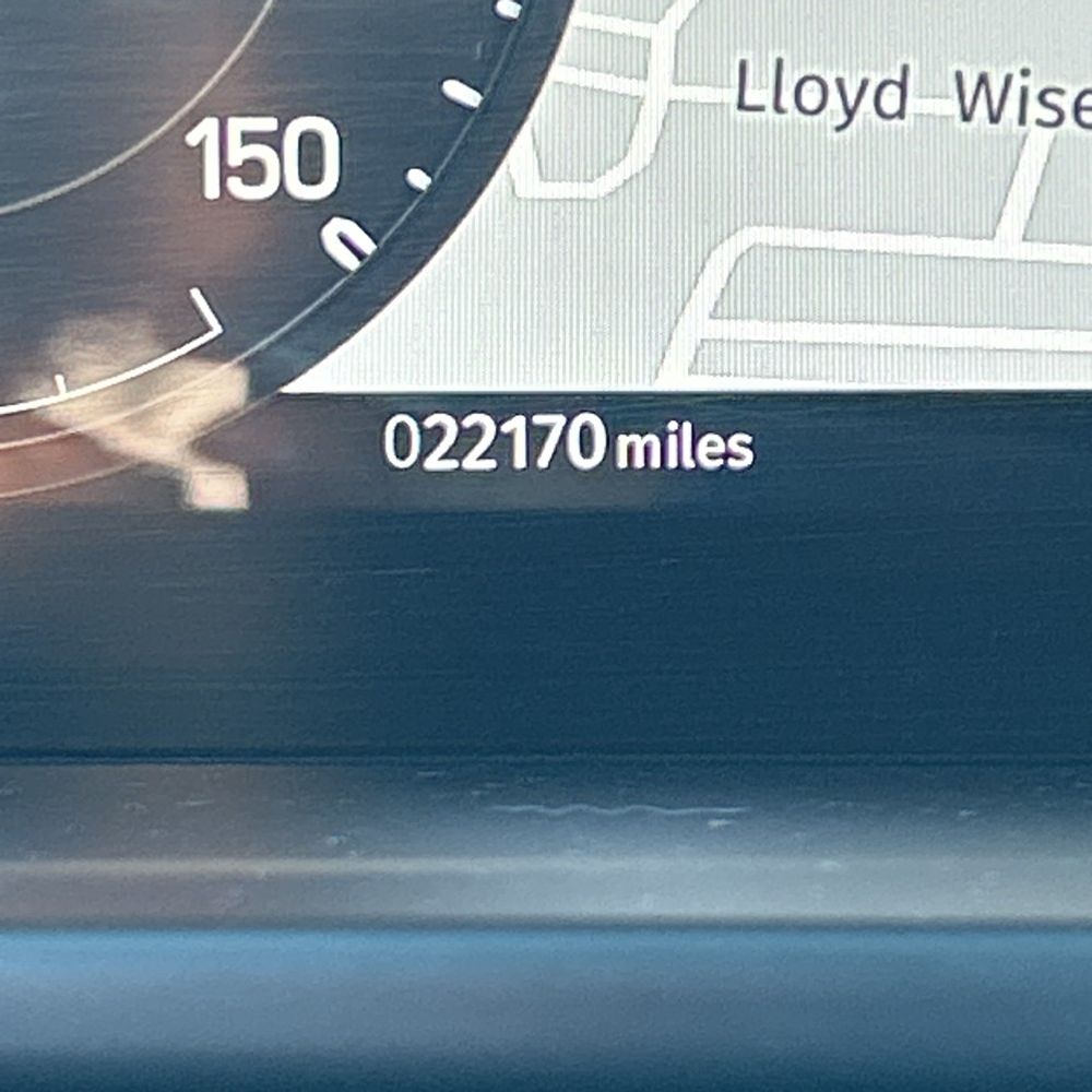 2023 Land Rover Defender 130 X-Dynamic SE