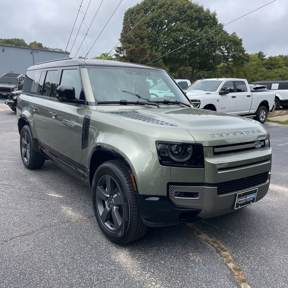2025 Land Rover Defender 130 X-Dyn SE P400