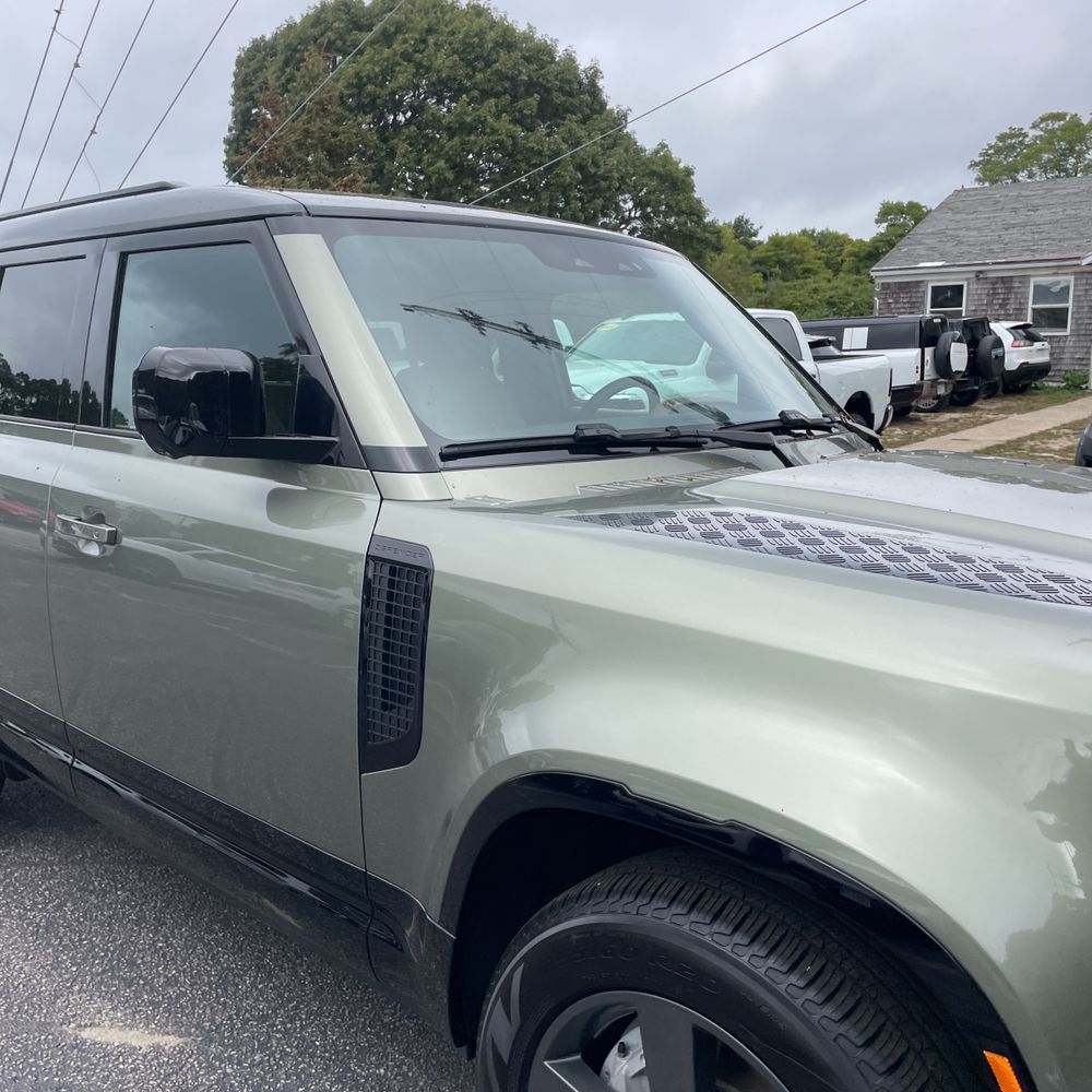 2025 Land Rover Defender 130 X-Dyn SE P400