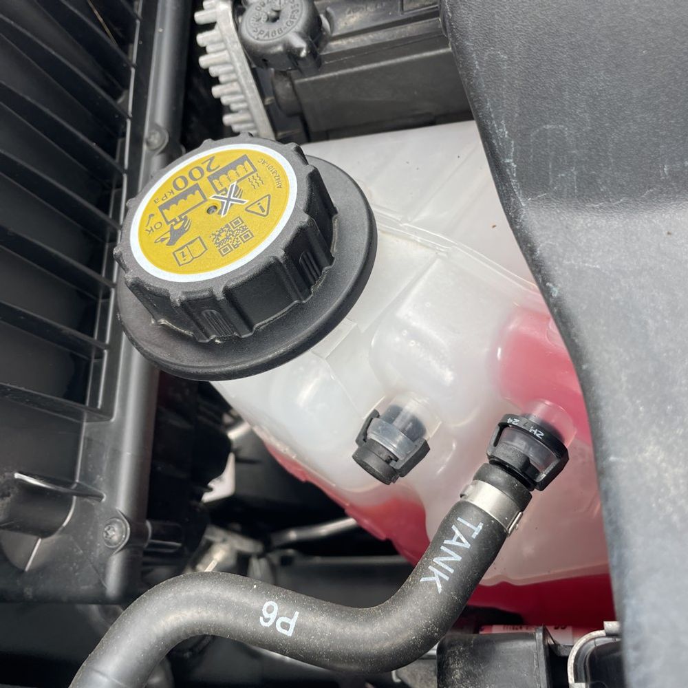 2025 Land Rover Defender 130 X-Dyn SE P400