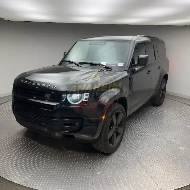 2024 Land Rover Defender 130 P400 X-Dynamic SE