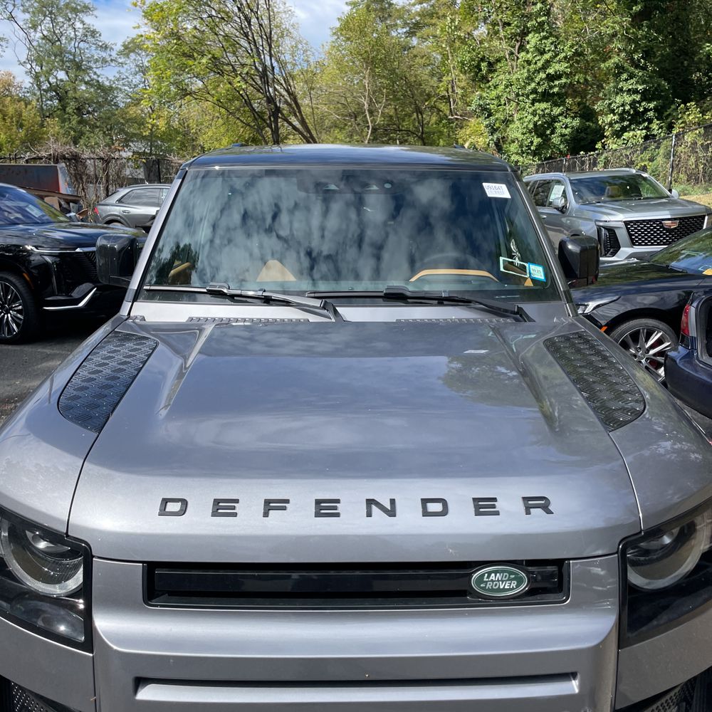 2024 Land Rover Defender 130 X-Dyn SE P400