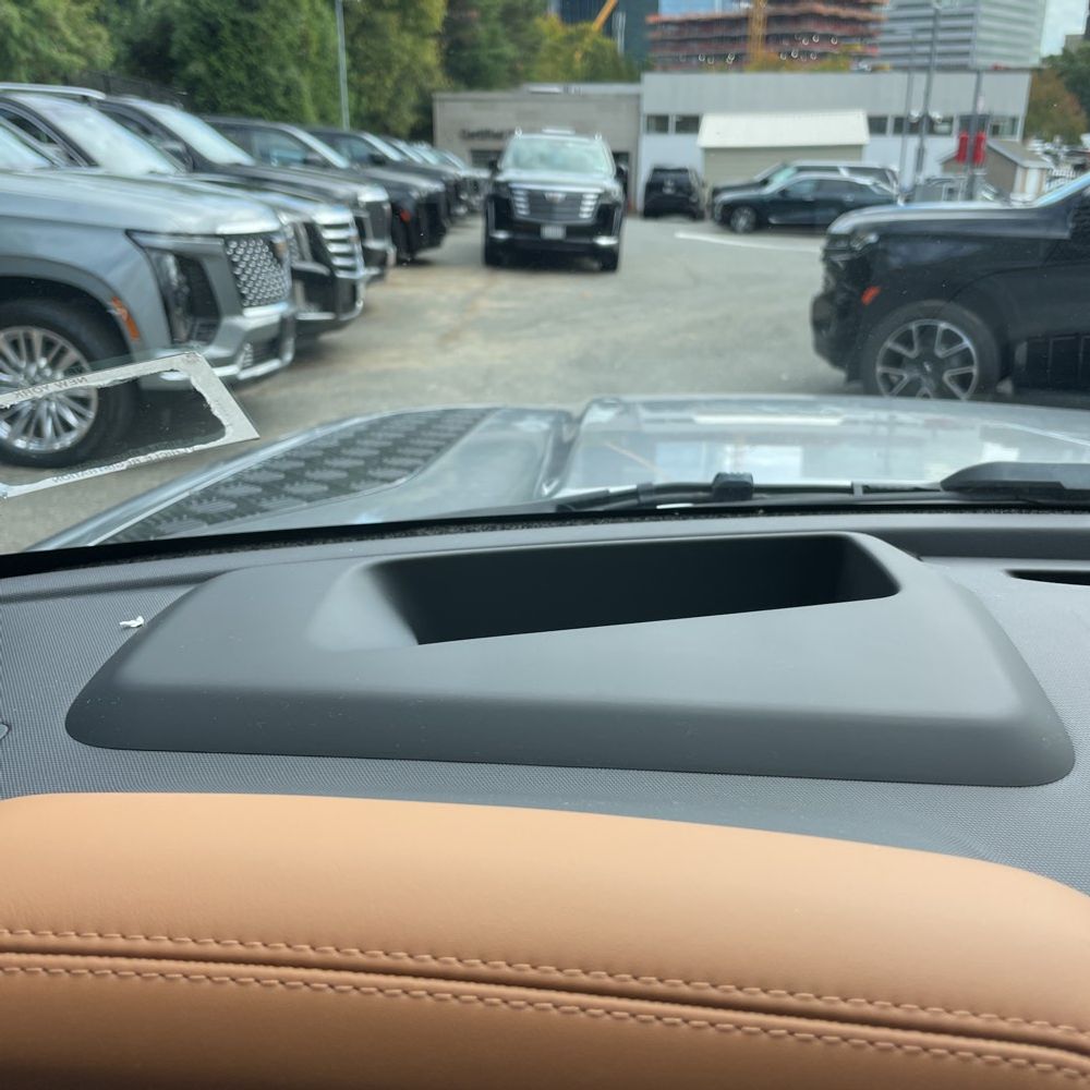 2024 Land Rover Defender 130 X-Dyn SE P400