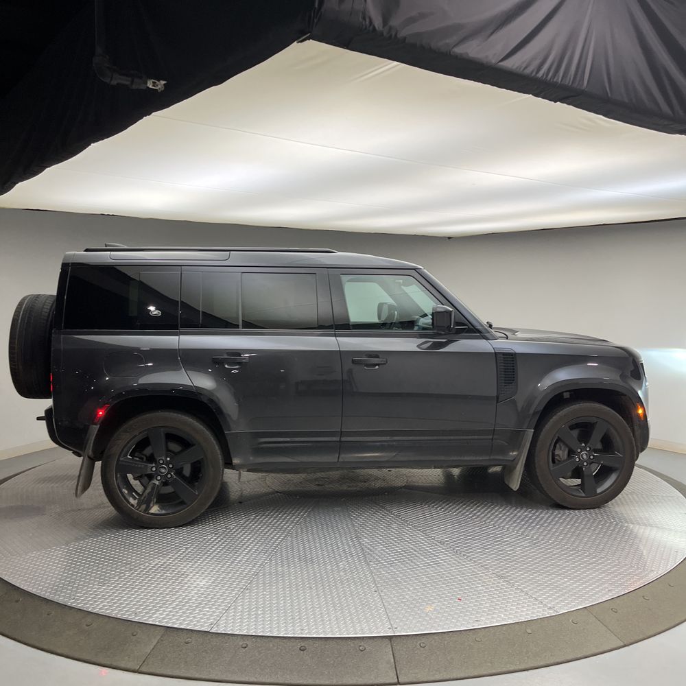 2022 Land Rover Defender 110 X-Dynamic HSE