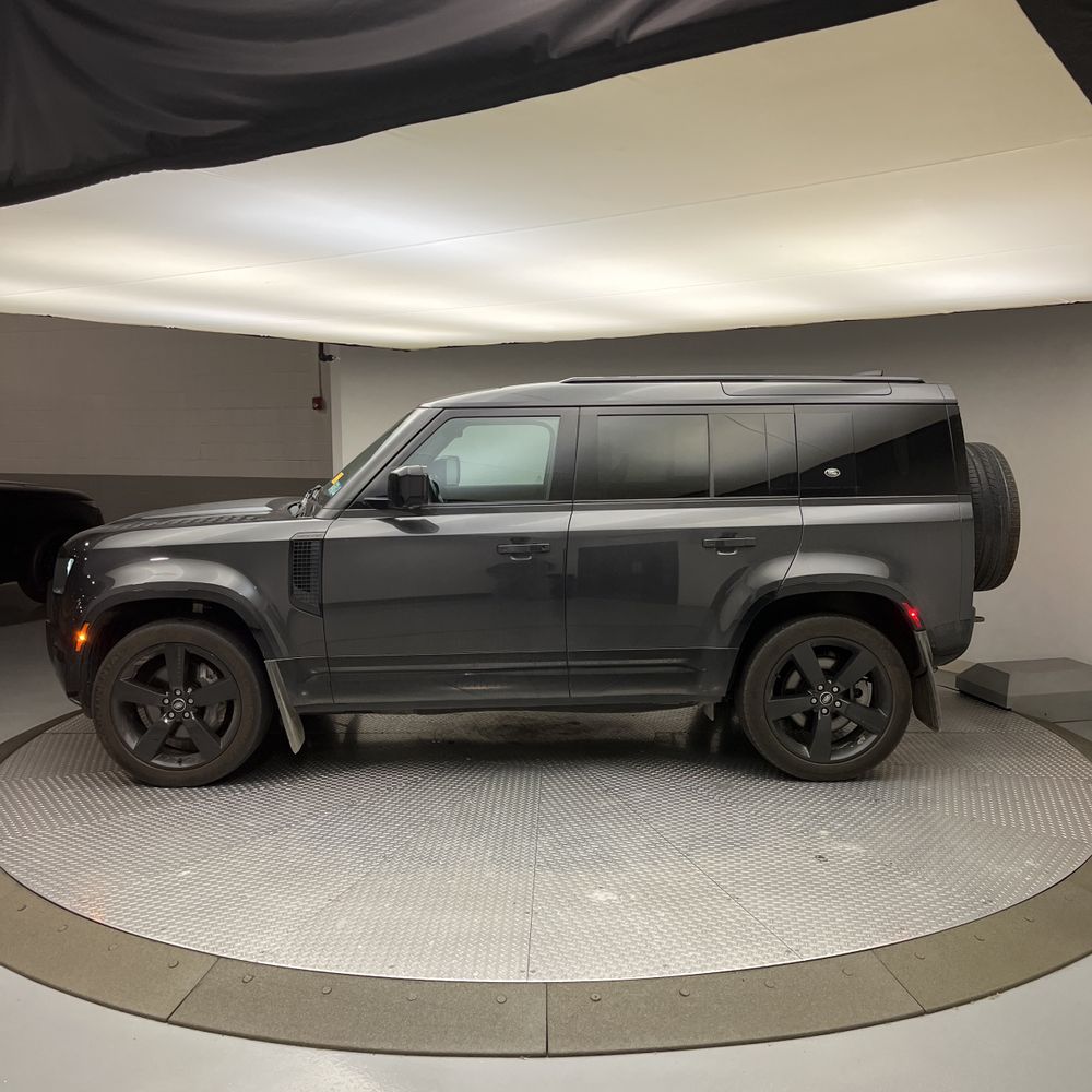 2022 Land Rover Defender 110 X-Dynamic HSE