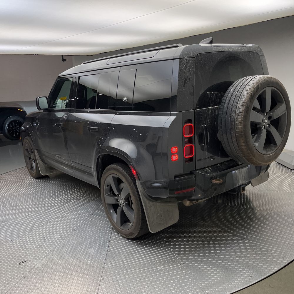 2022 Land Rover Defender 110 X-Dynamic HSE
