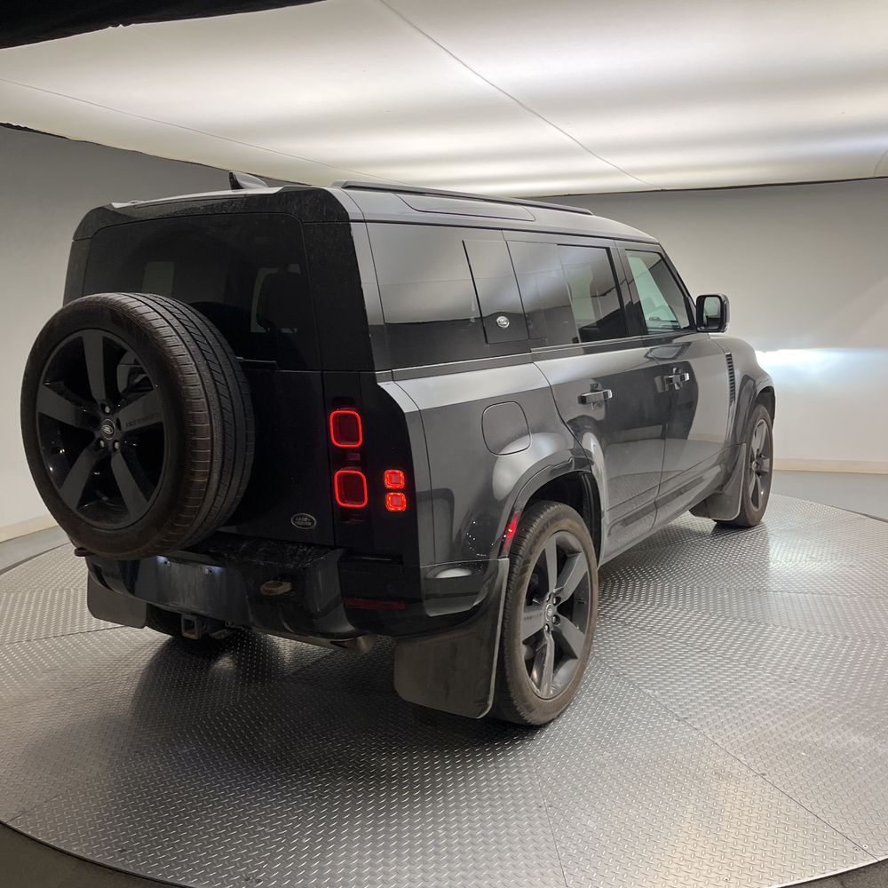 2022 Land Rover Defender 110 X-Dynamic HSE