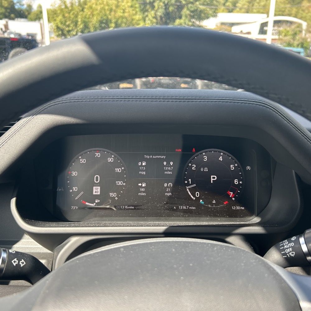 2025 Land Rover Defender 90 S P300