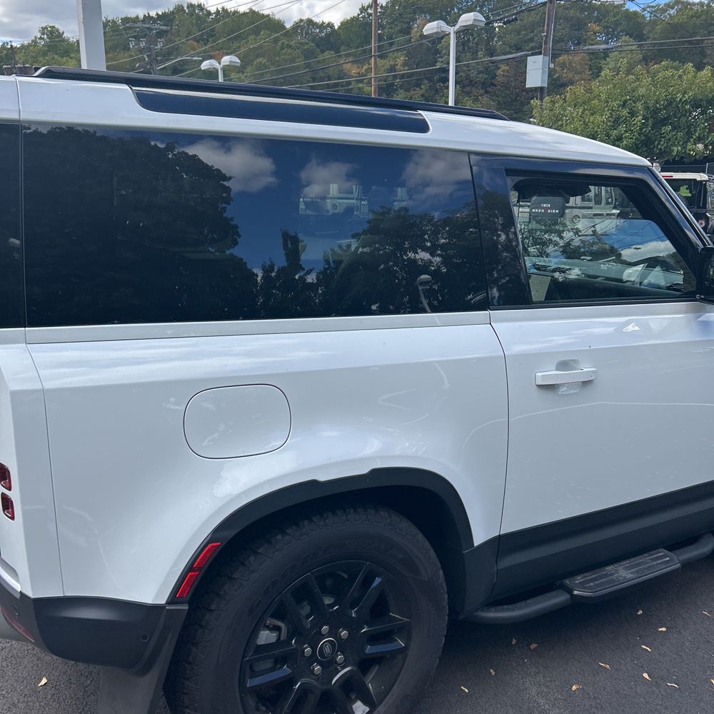 2025 Land Rover Defender 90 S P300