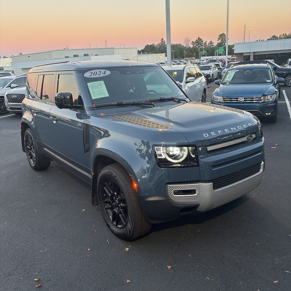 2024 Land Rover Defender 110 S P400