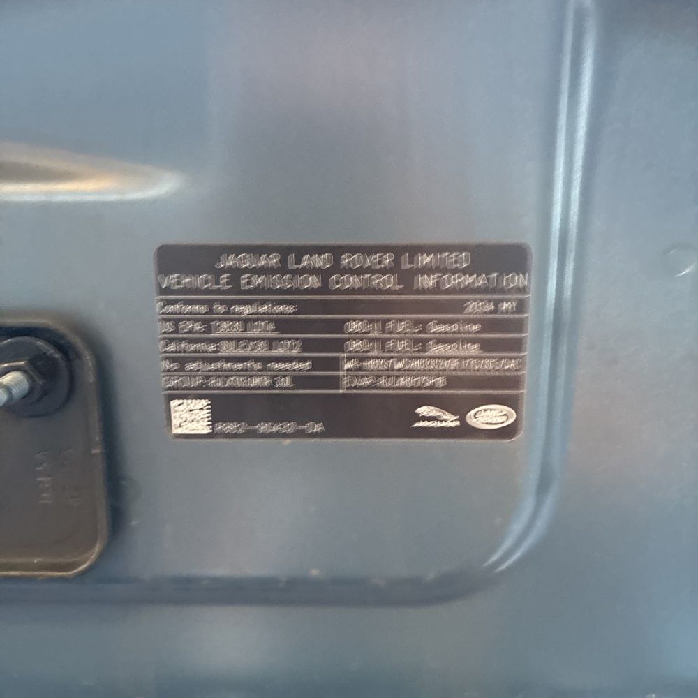 2024 Land Rover Defender 110 S P400