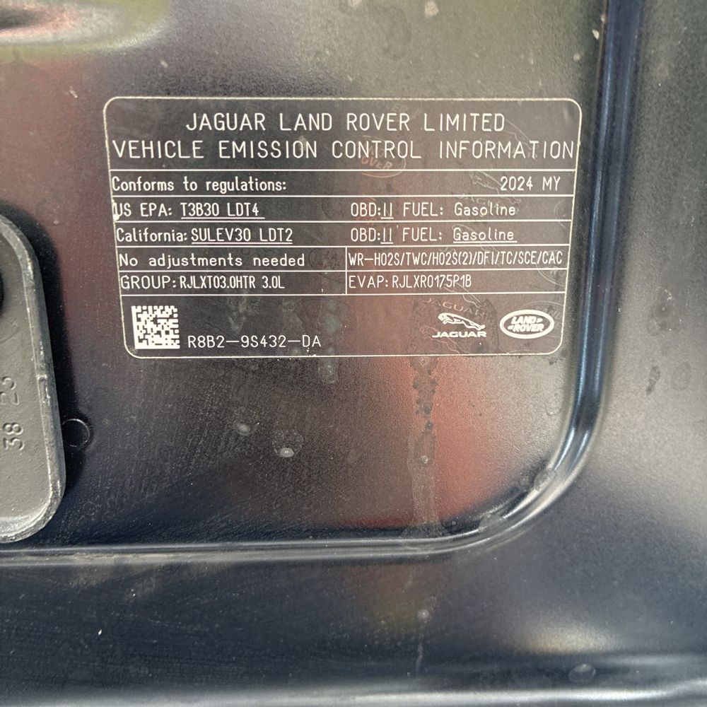 2024 Land Rover Defender 110 S P400