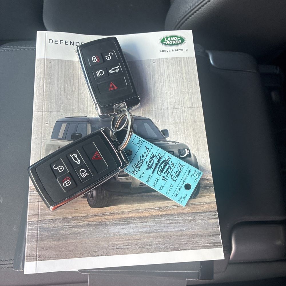2024 Land Rover Defender 110 S P400