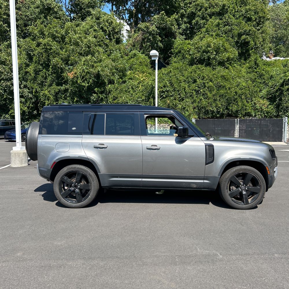 2023 Land Rover Defender 110 S