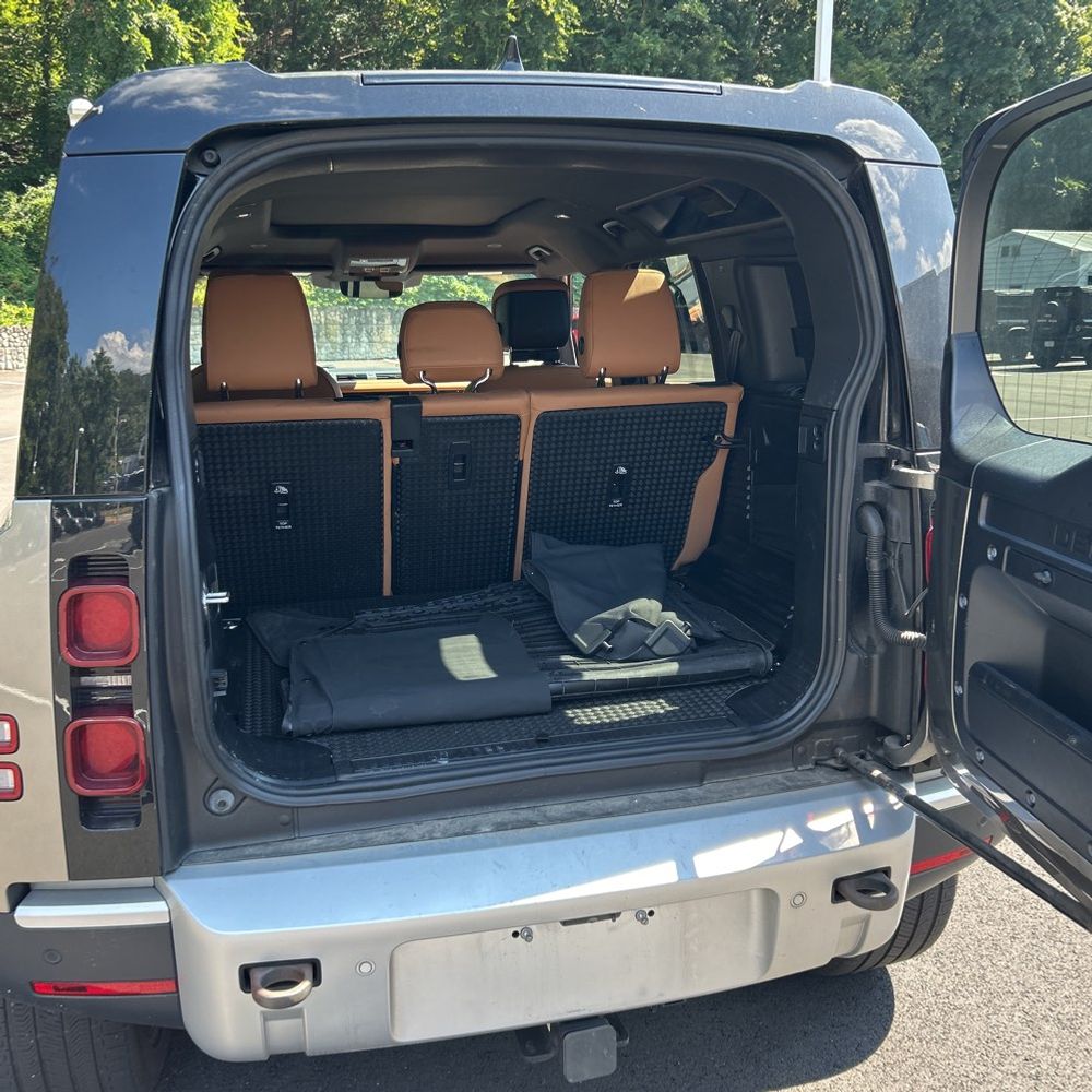 2023 Land Rover Defender 110 S