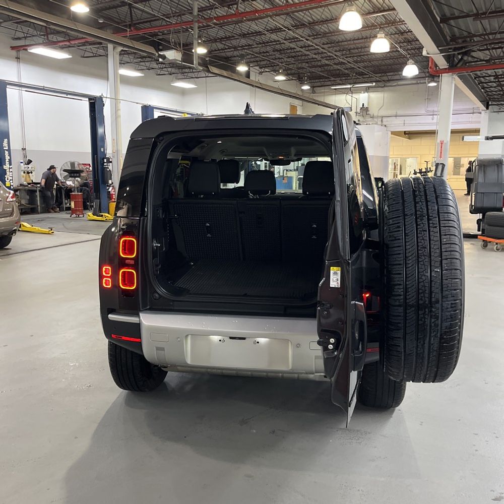 2023 Land Rover Defender 110 S