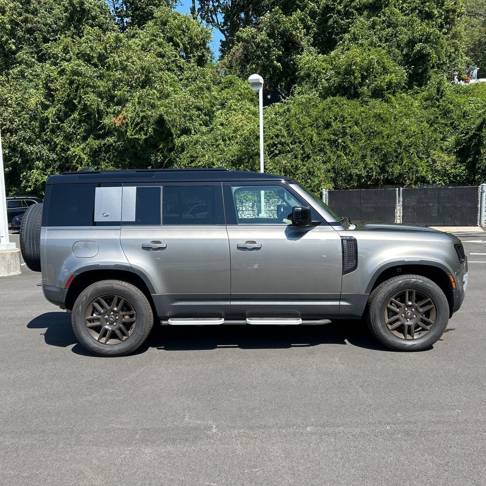 2023 Land Rover Defender 110 S