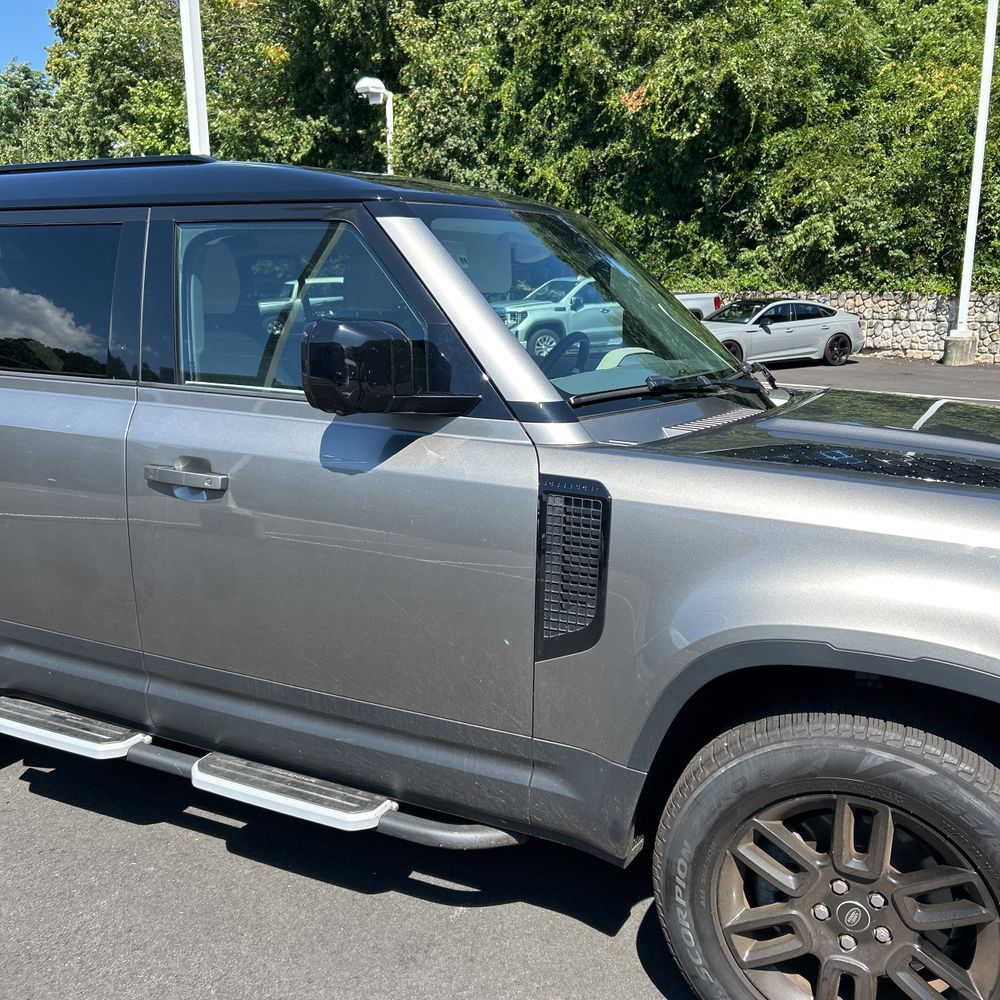 2023 Land Rover Defender 110 S