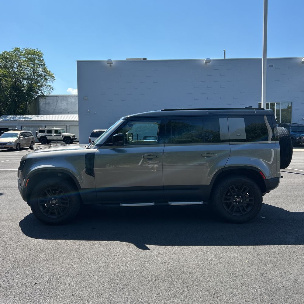 2023 Land Rover Defender 110 S