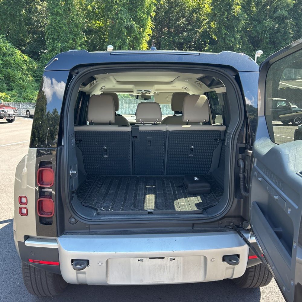 2023 Land Rover Defender 110 S