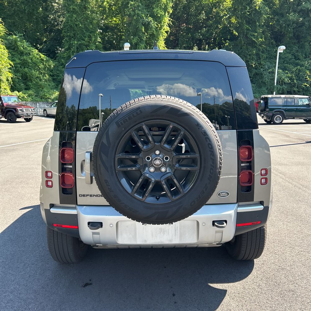 2023 Land Rover Defender 110 S