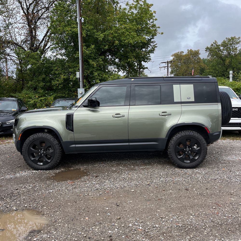 2023 Land Rover Defender 110 S