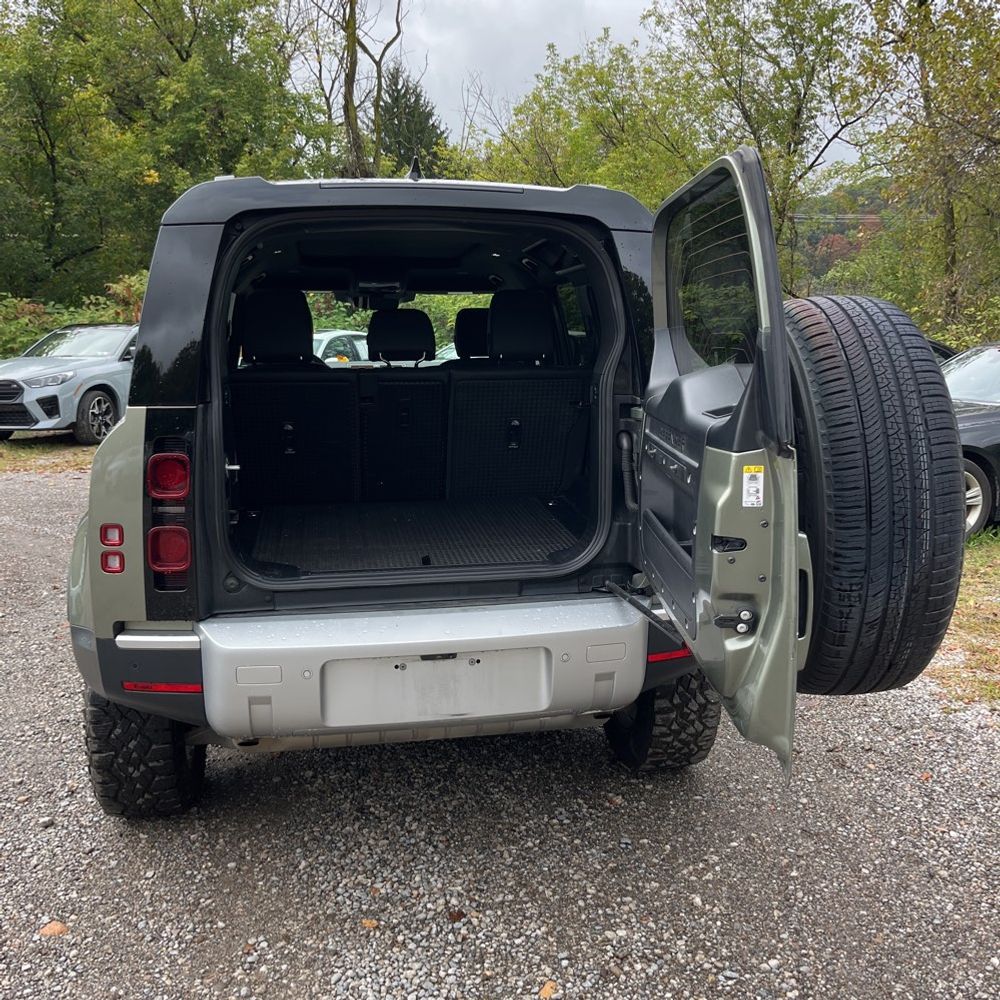 2023 Land Rover Defender 110 S