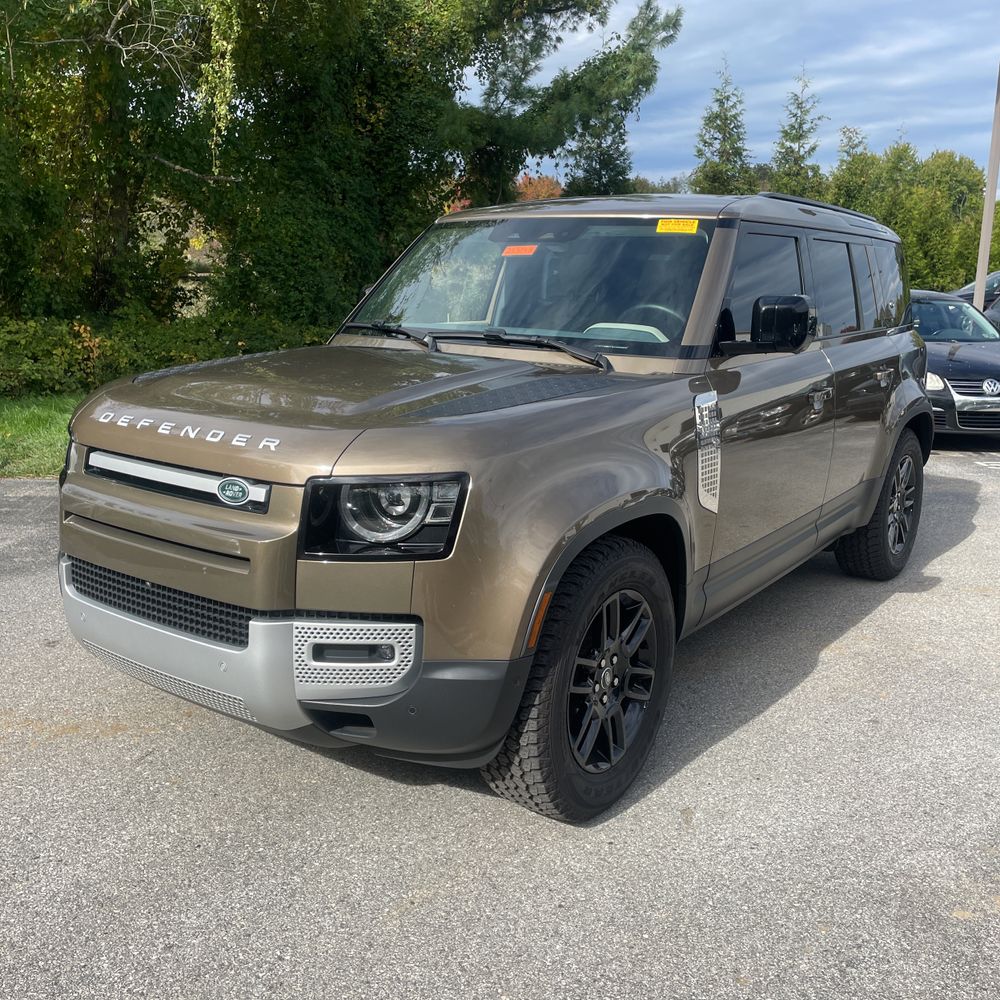 2024 Land Rover Defender 110 S P300