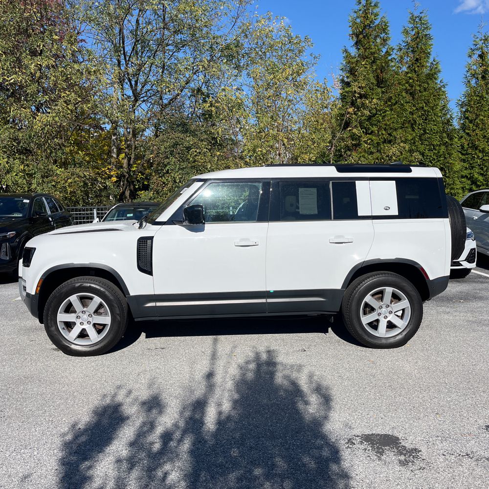 2022 Land Rover Defender 110 S