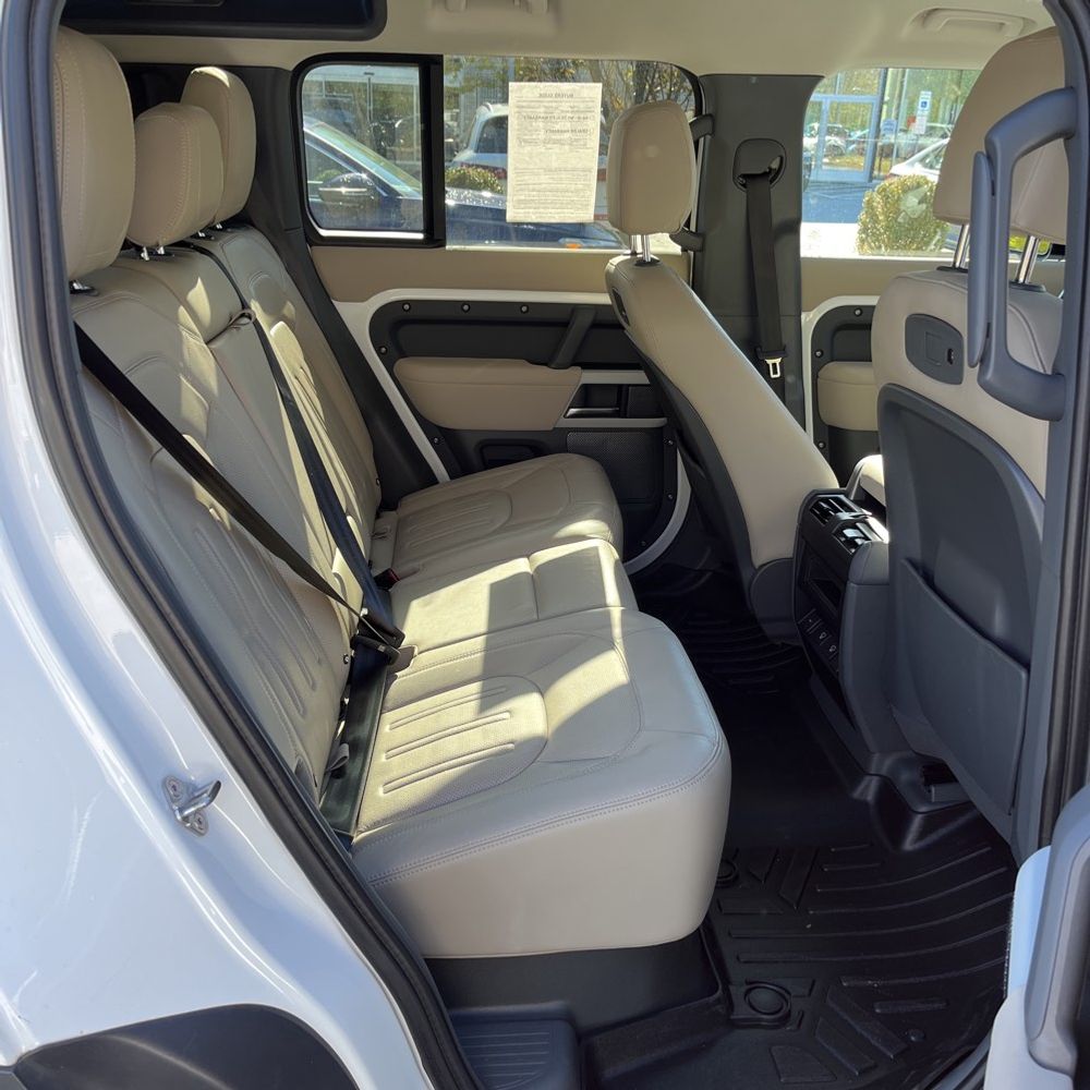 2022 Land Rover Defender 110 S